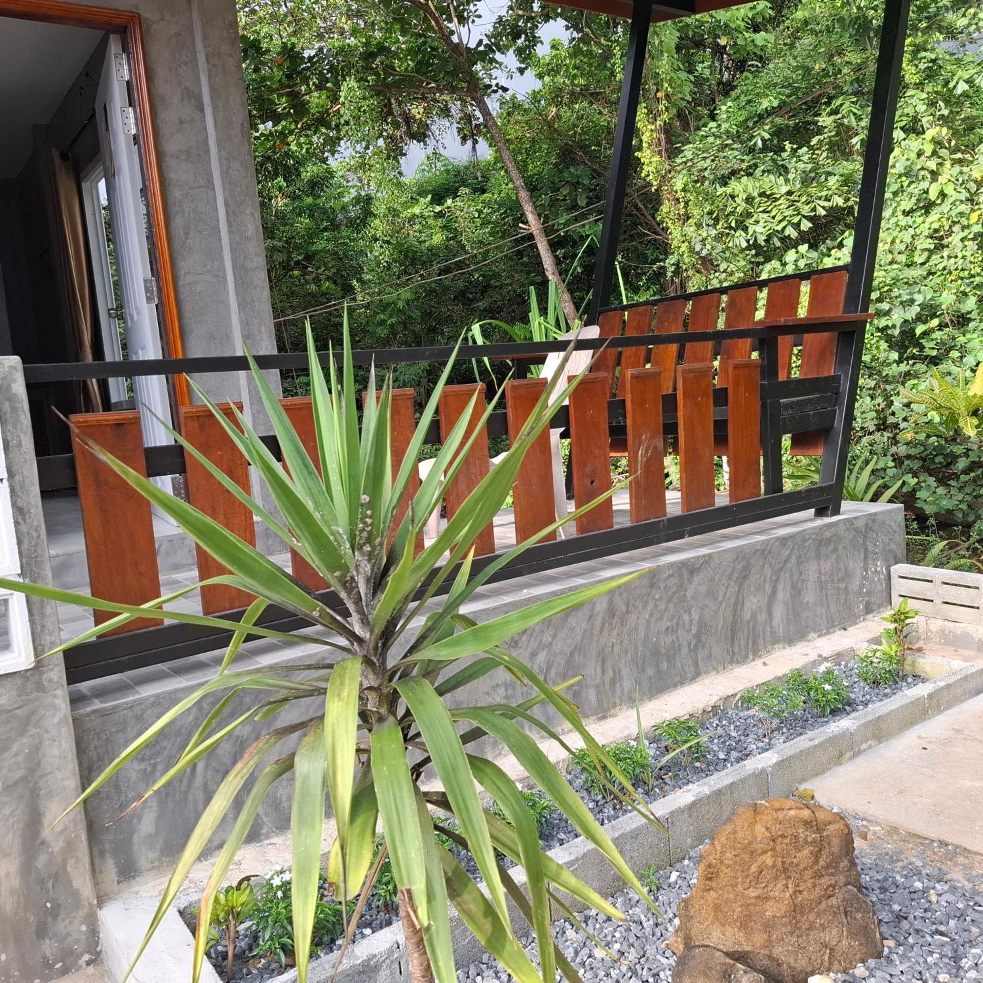 Lanta Valom Buri Villa Ko Lanta Exteriör bild