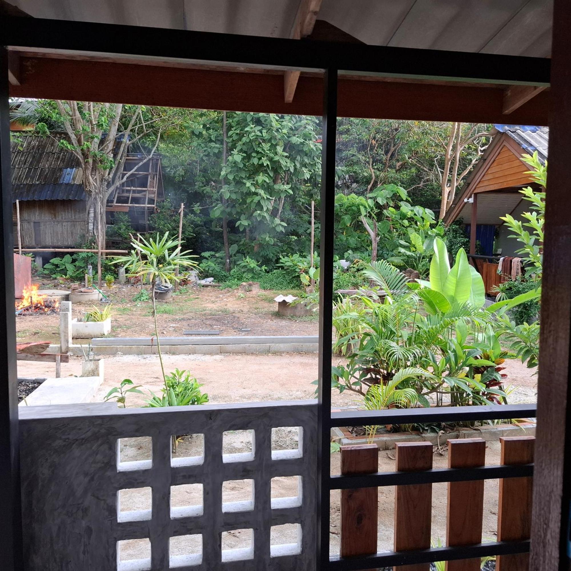 Lanta Valom Buri Villa Ko Lanta Exteriör bild