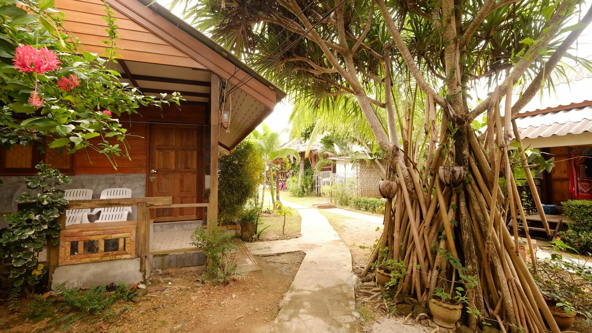 Lanta Valom Buri Villa Ko Lanta Exteriör bild